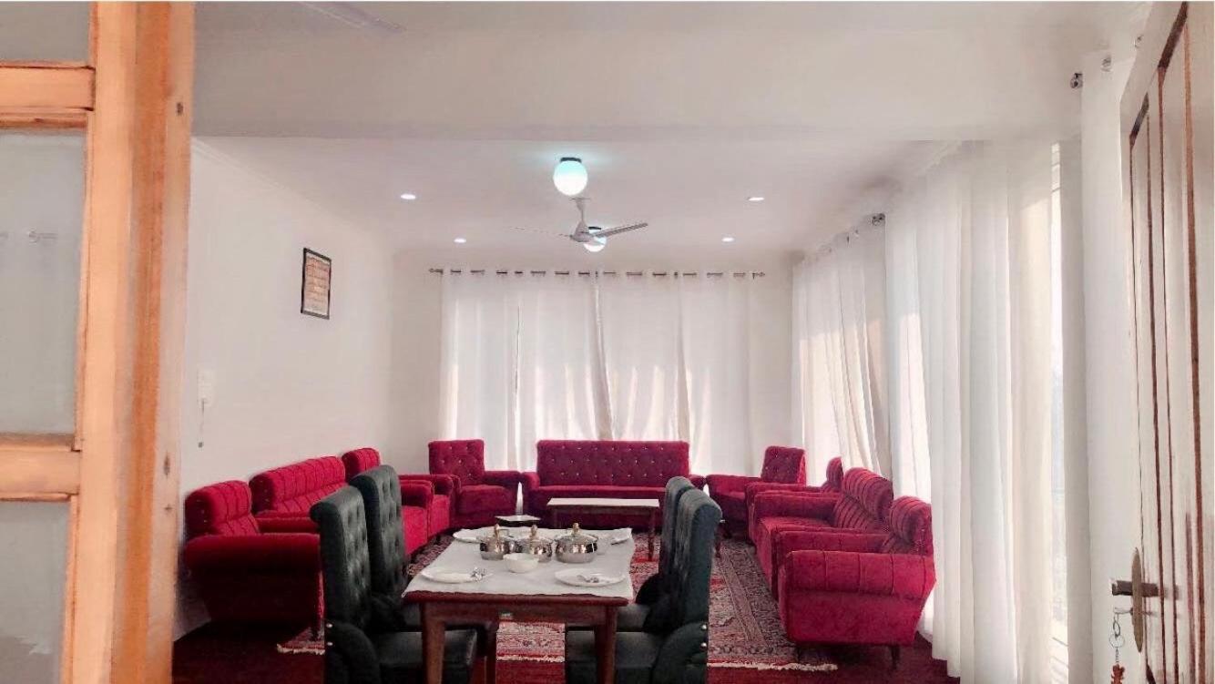 Sahil Lake View Srīnagar Extérieur photo