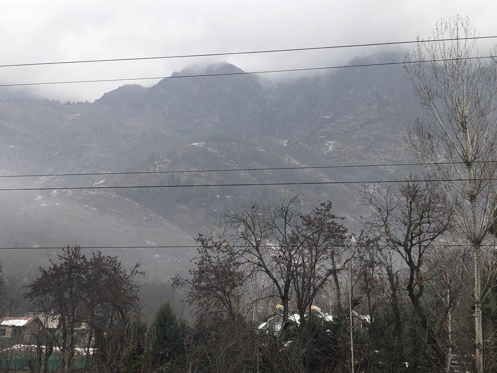 Sahil Lake View Srīnagar Extérieur photo