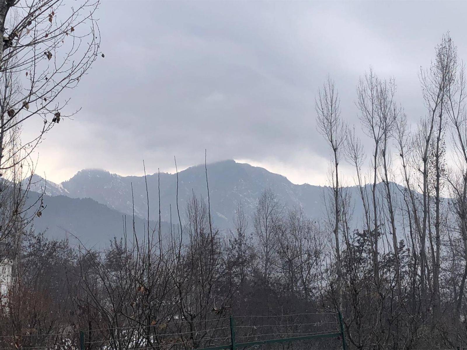 Sahil Lake View Srīnagar Extérieur photo
